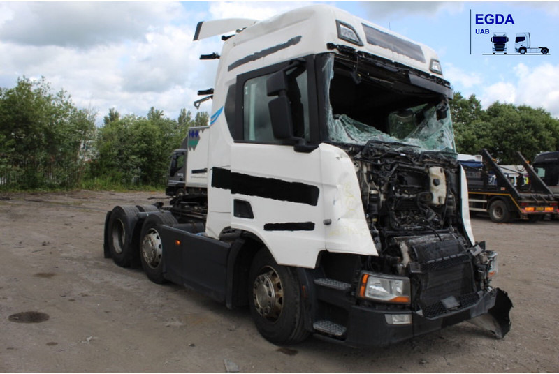 Scania R450 - Nyergesvontató: 2 kép. Scania R450 - Nyergesvontató: 2 kép.