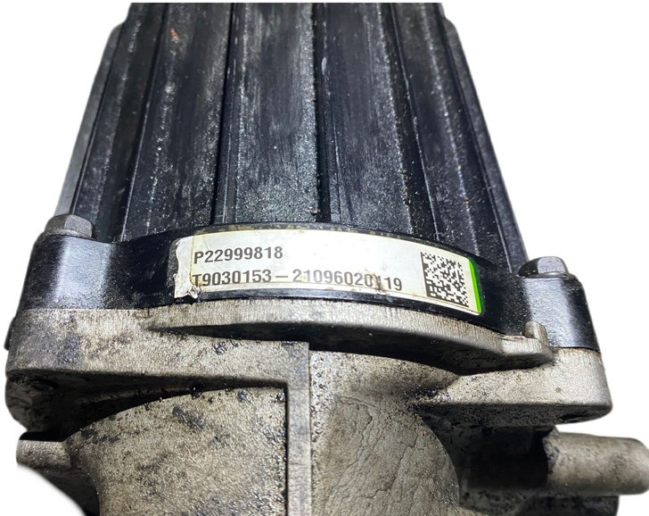 Renault - Olajszűrő: 4 kép. Renault - Olajszűrő: 4 kép.