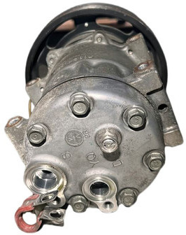 Renault SANDEN - Klímakompresszor: 3 kép. Renault SANDEN - Klímakompresszor: 3 kép.