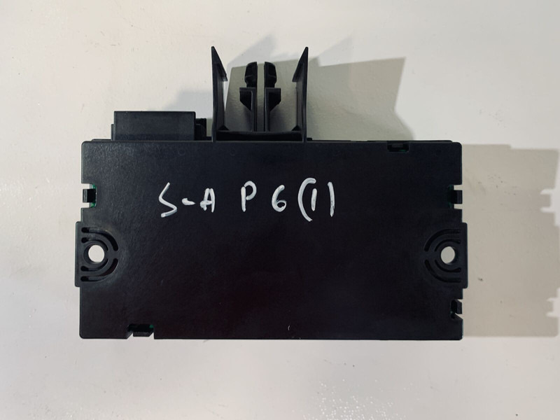 Scania P250 - ECU: 2 kép. Scania P250 - ECU: 2 kép.