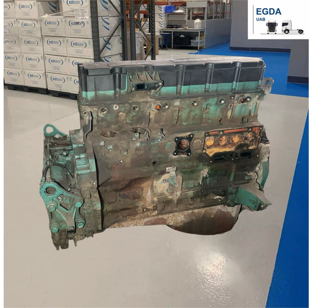 Volvo D7E - Motor: 2 kép. Volvo D7E - Motor: 2 kép.