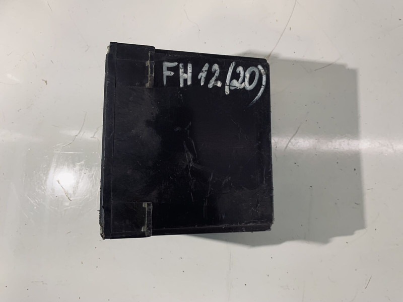 Volvo FH 12 - ECU: 2 kép. Volvo FH 12 - ECU: 2 kép.