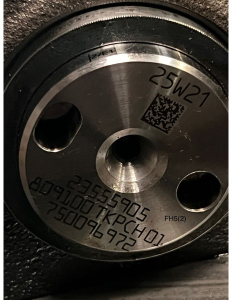 Volvo FH5/Aero - Vezérműtengely: 2 kép. Volvo FH5/Aero - Vezérműtengely: 2 kép.