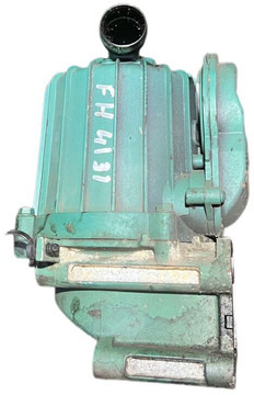 Volvo - Olajszűrő: 2 kép. Volvo - Olajszűrő: 2 kép.