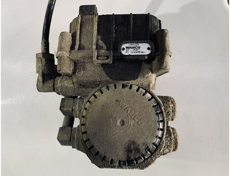 Wabco 106 - Szelep: 3 kép. Wabco 106 - Szelep: 3 kép.