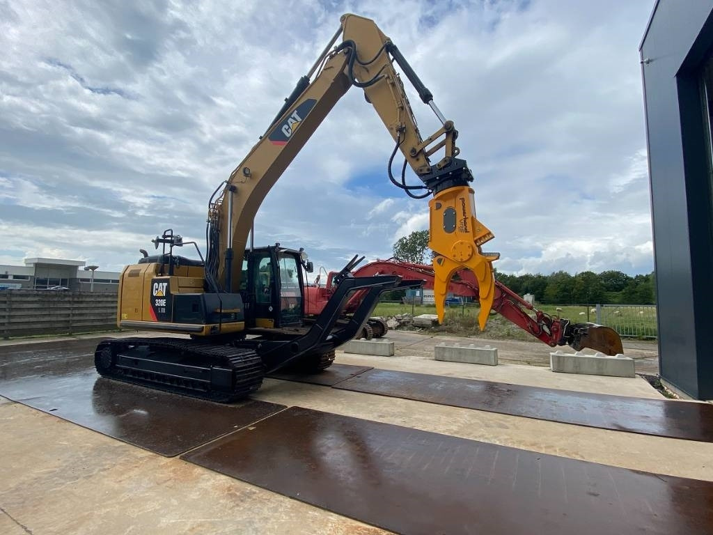 CAT 320 EL LR CAR DISMANTLER - Bontó kotrógép: 5 kép. CAT 320 EL LR CAR DISMANTLER - Bontó kotrógép: 5 kép.