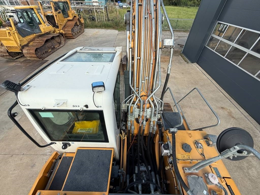 Liebherr R922 LC - Lánctalpas kotró: 5 kép. Liebherr R922 LC - Lánctalpas kotró: 5 kép.