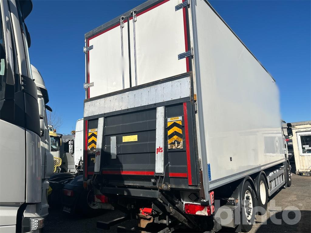 2016 SCANIA R450 6x2 12.7 Automatik - Dobozos felépítményű teherautó: 4 kép. 2016 SCANIA R450 6x2 12.7 Automatik - Dobozos felépítményű teherautó: 4 kép.