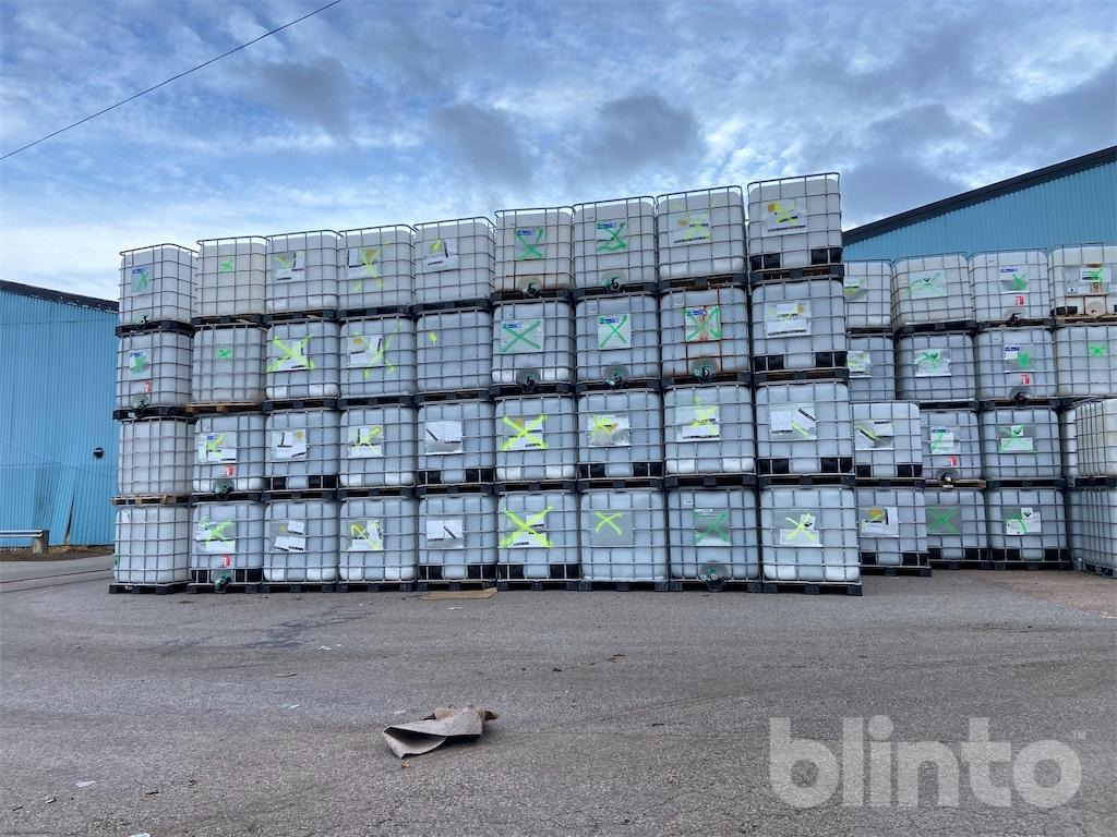 52st IBC-tankar - Tároló tartály: 1 kép. 52st IBC-tankar - Tároló tartály: 1 kép.