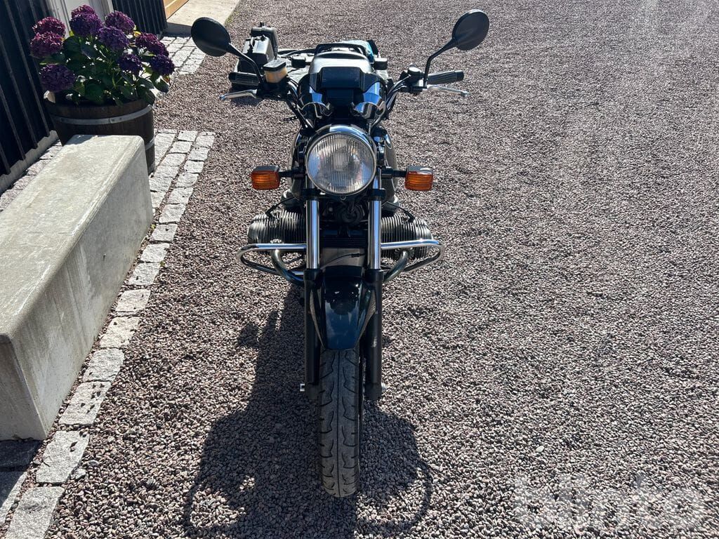 BMW R 100 R CLASSIC - Motorkerékpár: 3 kép. BMW R 100 R CLASSIC - Motorkerékpár: 3 kép.
