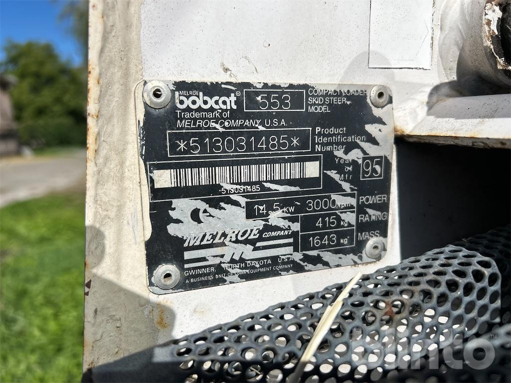 Bobcat 553 - Mini homlokrakodó: 5 kép. Bobcat 553 - Mini homlokrakodó: 5 kép.
