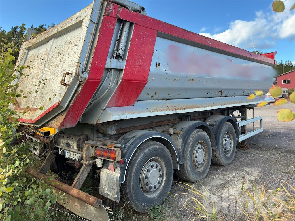 CARNEHL - Félpótkocsi billenőplatós: 5 kép. CARNEHL - Félpótkocsi billenőplatós: 5 kép.