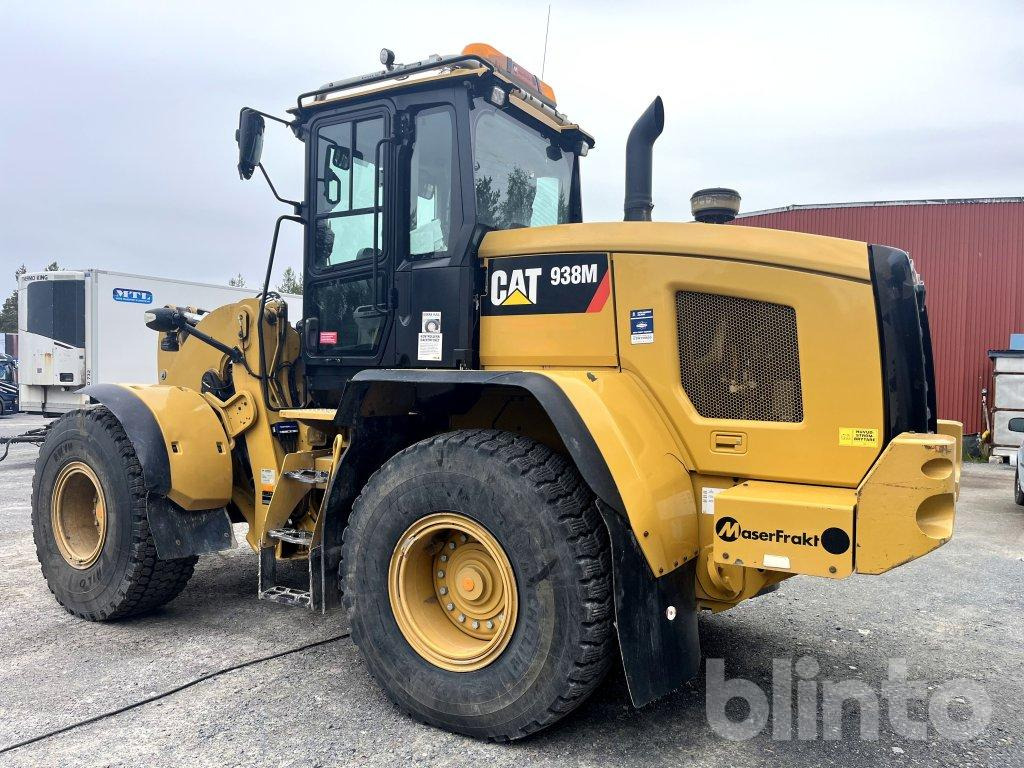 CATERPILLAR 938M - Gumikerekes homlokrakodó: 4 kép. CATERPILLAR 938M - Gumikerekes homlokrakodó: 4 kép.