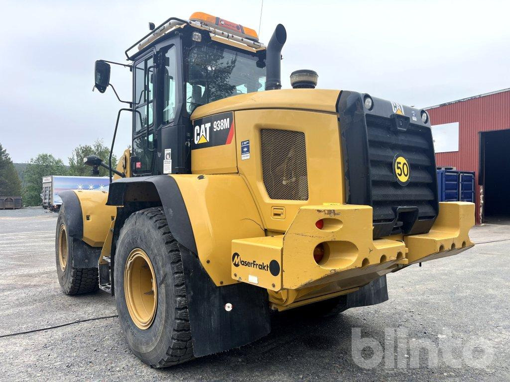 CATERPILLAR 938M - Gumikerekes homlokrakodó: 5 kép. CATERPILLAR 938M - Gumikerekes homlokrakodó: 5 kép.