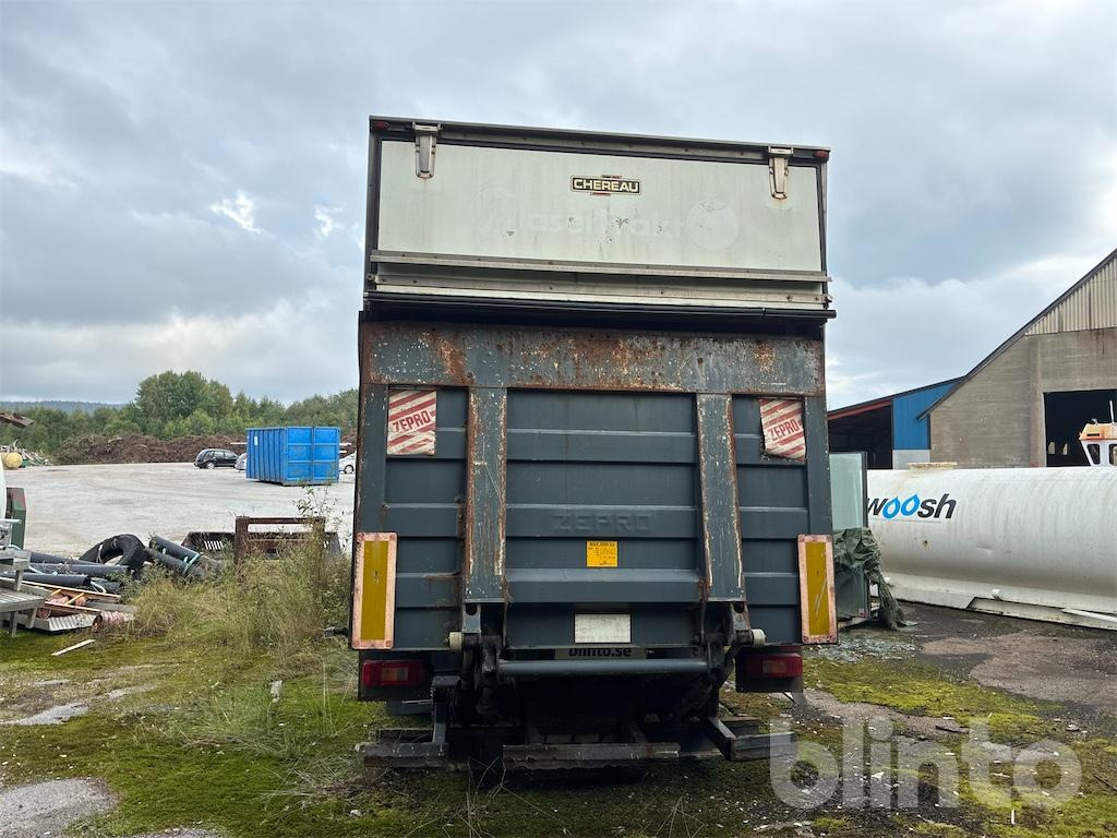 Lakókocsi, Félpótkocsi CHEREAU S2322H: 6 kép. Lakókocsi, Félpótkocsi CHEREAU S2322H: 6 kép.