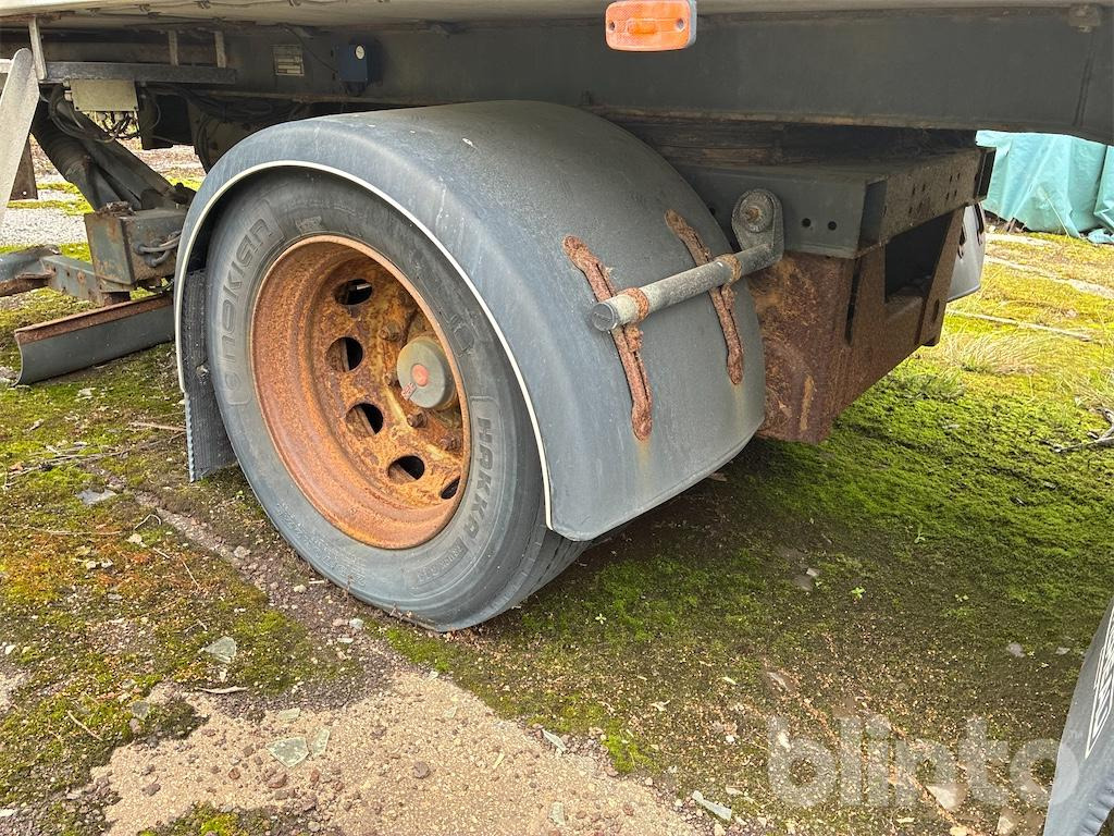 Lakókocsi, Félpótkocsi CHEREAU S2322H: 27 kép. Lakókocsi, Félpótkocsi CHEREAU S2322H: 27 kép.