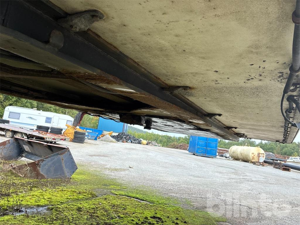 Lakókocsi, Félpótkocsi CHEREAU S2322H: 22 kép. Lakókocsi, Félpótkocsi CHEREAU S2322H: 22 kép.