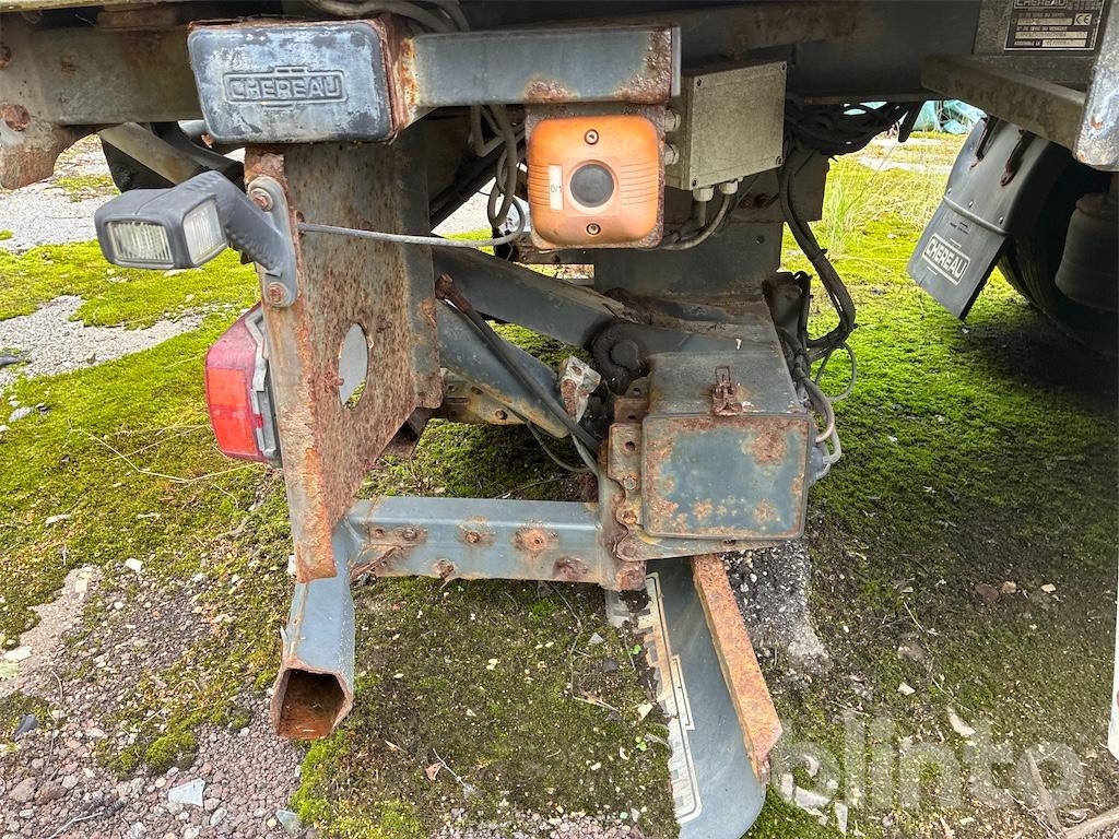 Lakókocsi, Félpótkocsi CHEREAU S2322H: 32 kép. Lakókocsi, Félpótkocsi CHEREAU S2322H: 32 kép.
