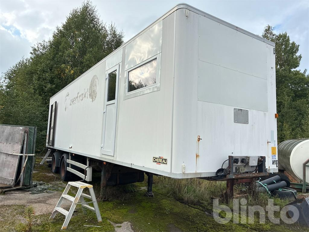 CHEREAU S2322H - Lakókocsi, Félpótkocsi: 3 kép. CHEREAU S2322H - Lakókocsi, Félpótkocsi: 3 kép.