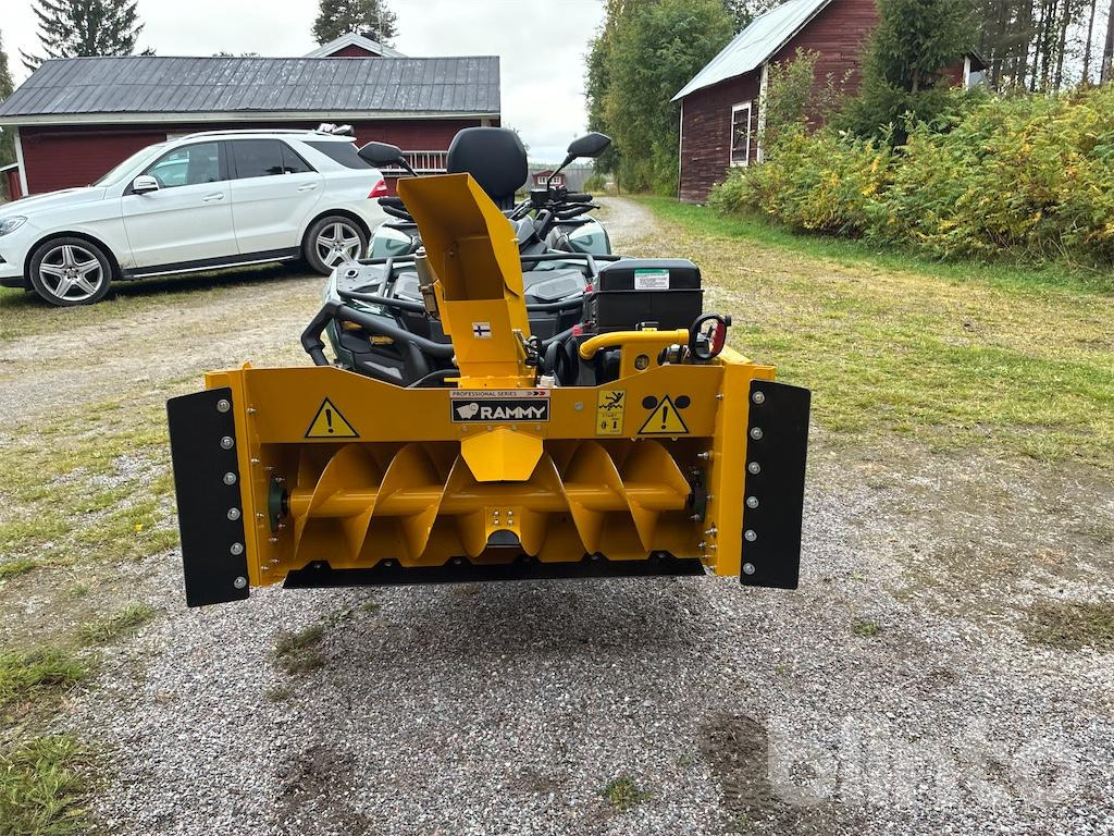 Can-Am Outlander Pro HD7 T3b - ATV/ Quad: 2 kép. Can-Am Outlander Pro HD7 T3b - ATV/ Quad: 2 kép.