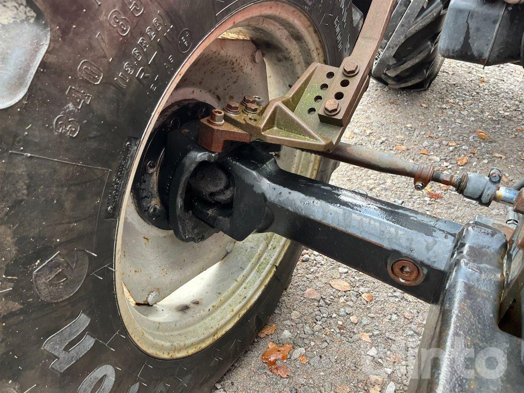 Traktor Case IH 1056 XL: 20 kép. Traktor Case IH 1056 XL: 20 kép.