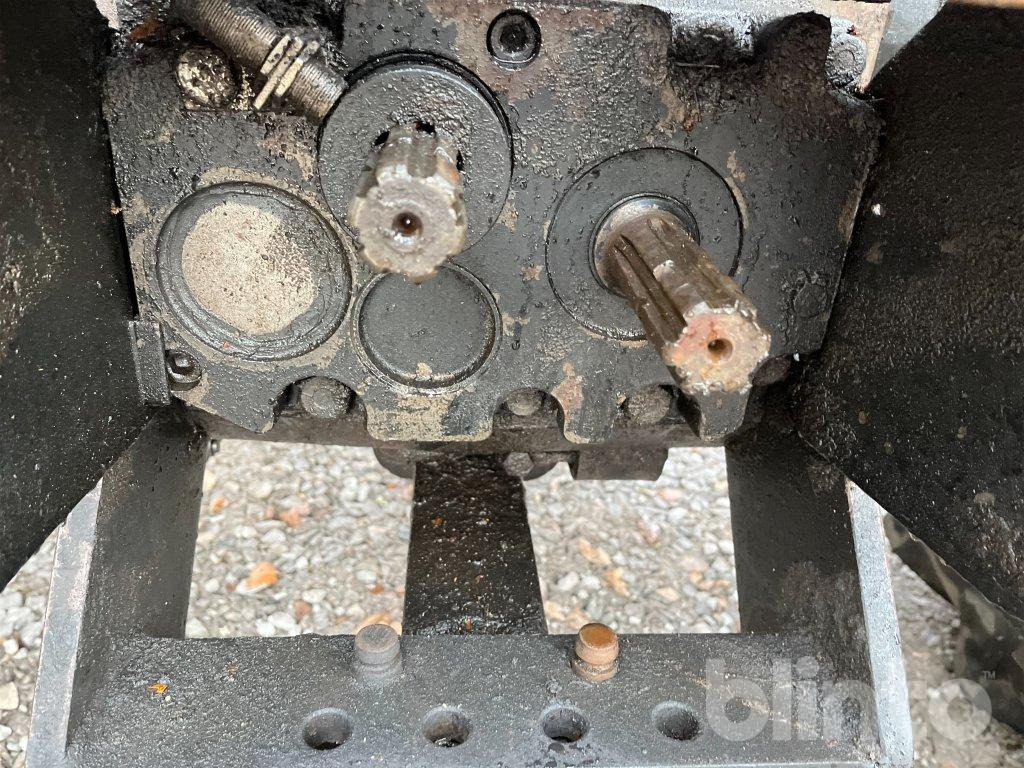 Traktor Case IH 1056 XL: 48 kép. Traktor Case IH 1056 XL: 48 kép.