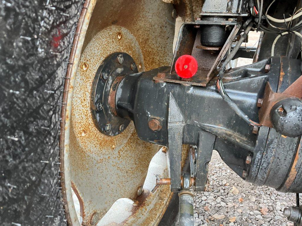 Traktor Case IH 1056 XL: 43 kép. Traktor Case IH 1056 XL: 43 kép.