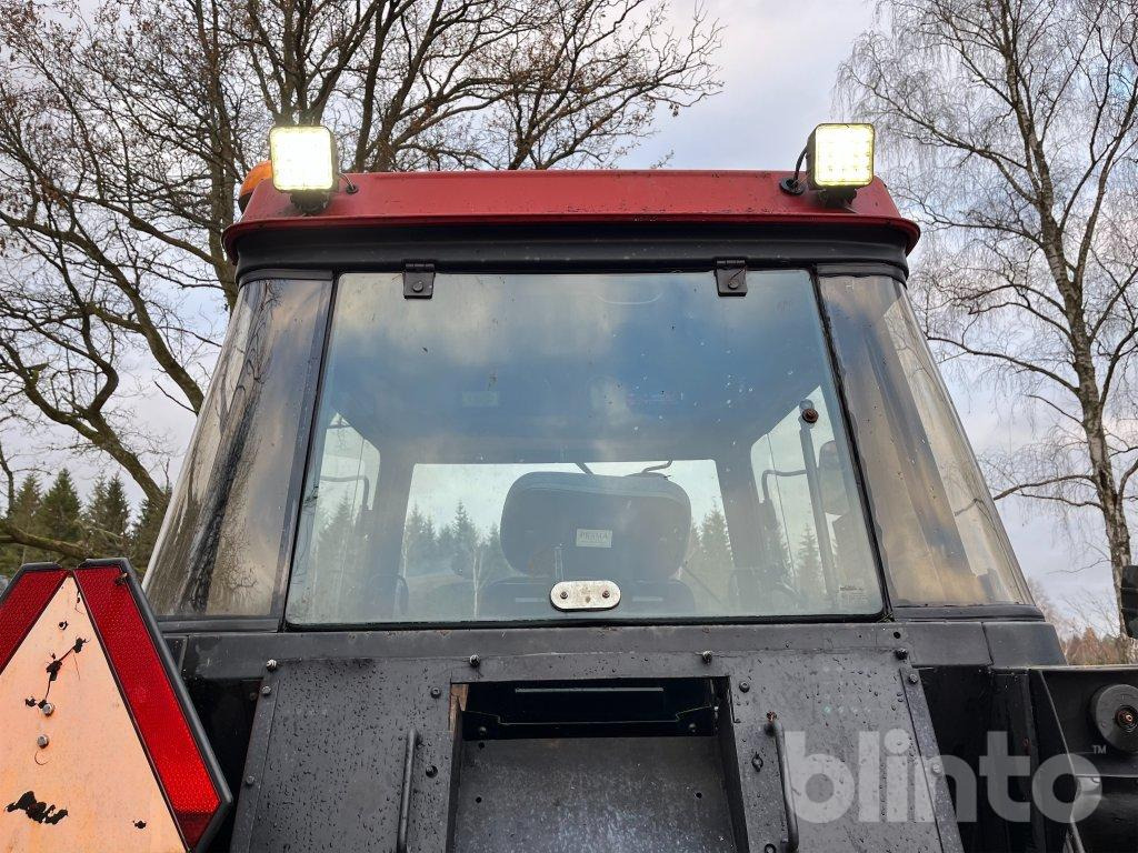 Traktor Case IH 1056 XL: 40 kép. Traktor Case IH 1056 XL: 40 kép.