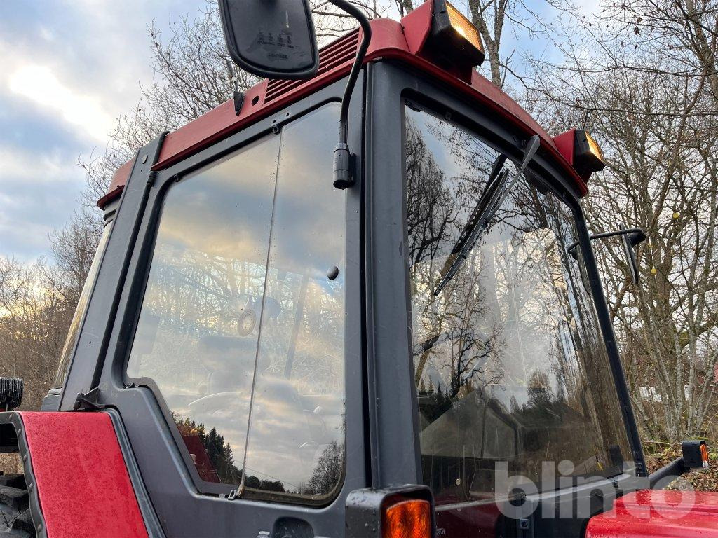 Traktor Case IH 1056 XL: 31 kép. Traktor Case IH 1056 XL: 31 kép.