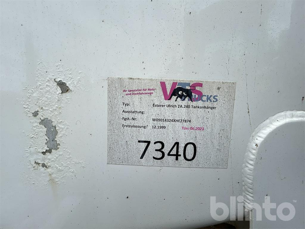 Esterer Ulrich TA.240 - Tartályos pótkocsi: 5 kép. Esterer Ulrich TA.240 - Tartályos pótkocsi: 5 kép.