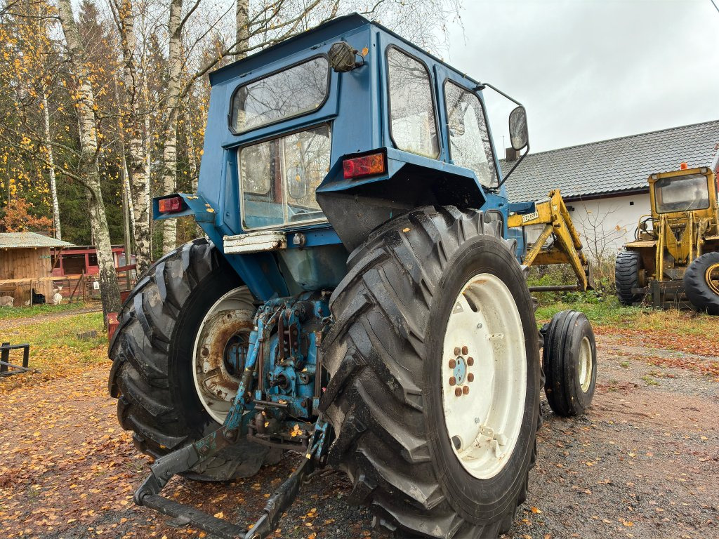 FORD 5000 - Traktor: 5 kép. FORD 5000 - Traktor: 5 kép.