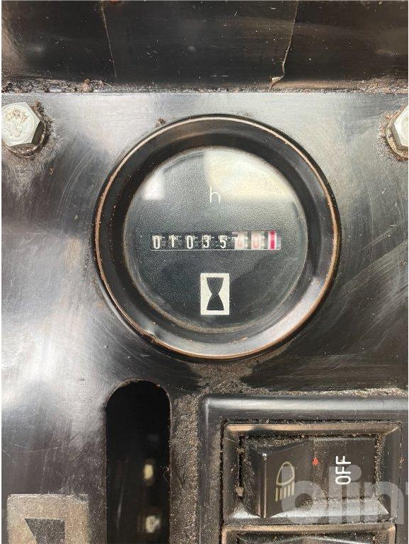 Gehlmax MB 148 (2000) - Minikotró: 5 kép. Gehlmax MB 148 (2000) - Minikotró: 5 kép.