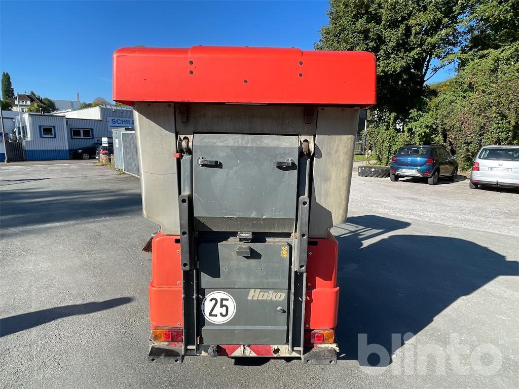 Utcaseprő gép HAKO Citymaster 1200: 9 kép.