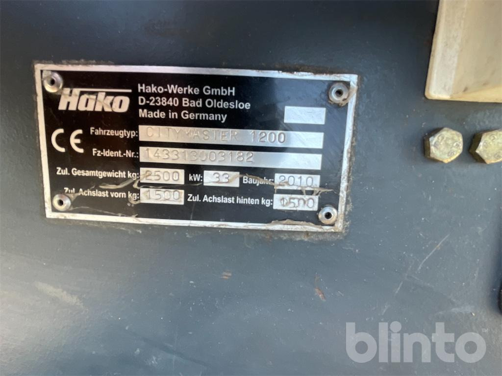 Utcaseprő gép HAKO Citymaster 1200: 6 kép.