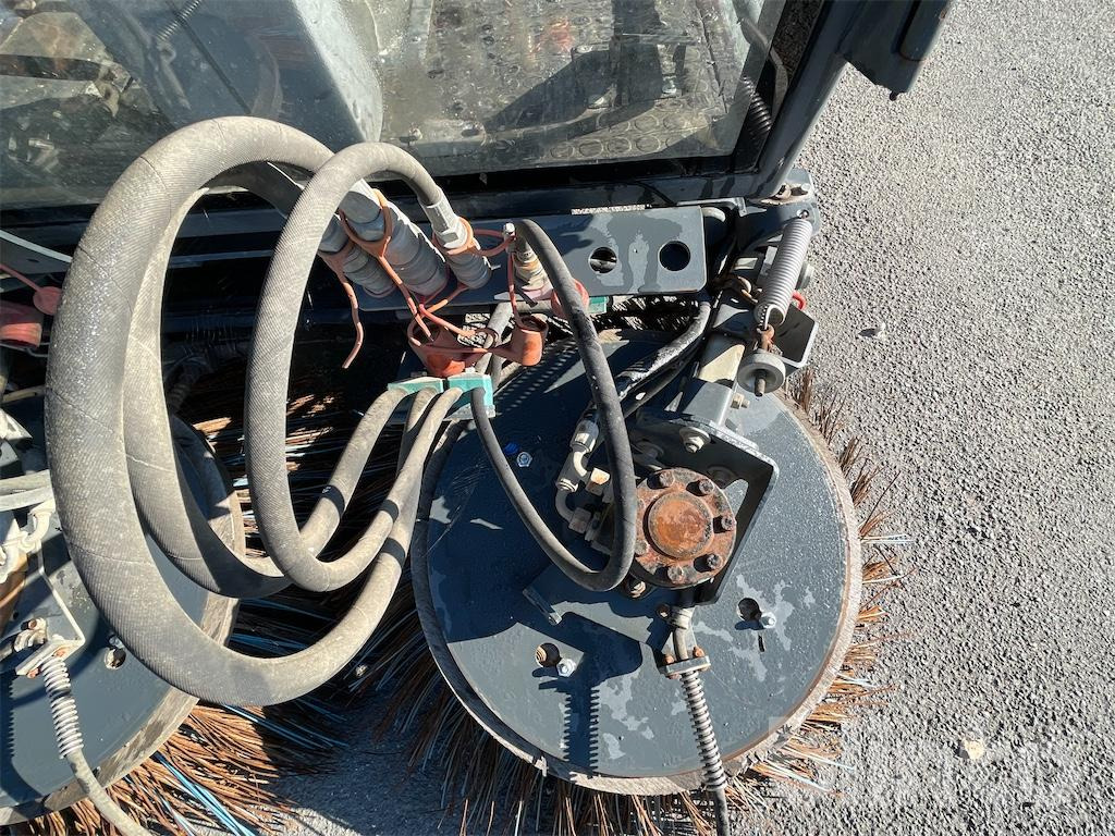 Utcaseprő gép HAKO Citymaster 1200: 14 kép.