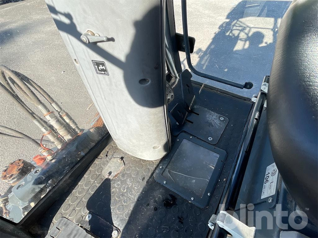 Utcaseprő gép HAKO Citymaster 1200: 24 kép.