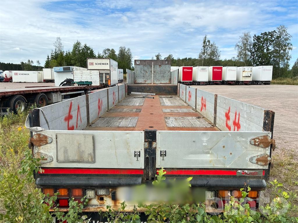 HRD - Platós félpótkocsi: 4 kép. HRD - Platós félpótkocsi: 4 kép.