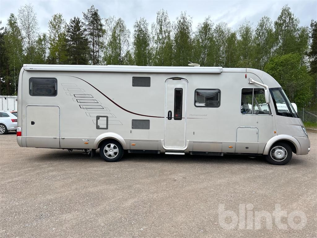 HYMER 830S - Integrált lakóautó: 4 kép. HYMER 830S - Integrált lakóautó: 4 kép.