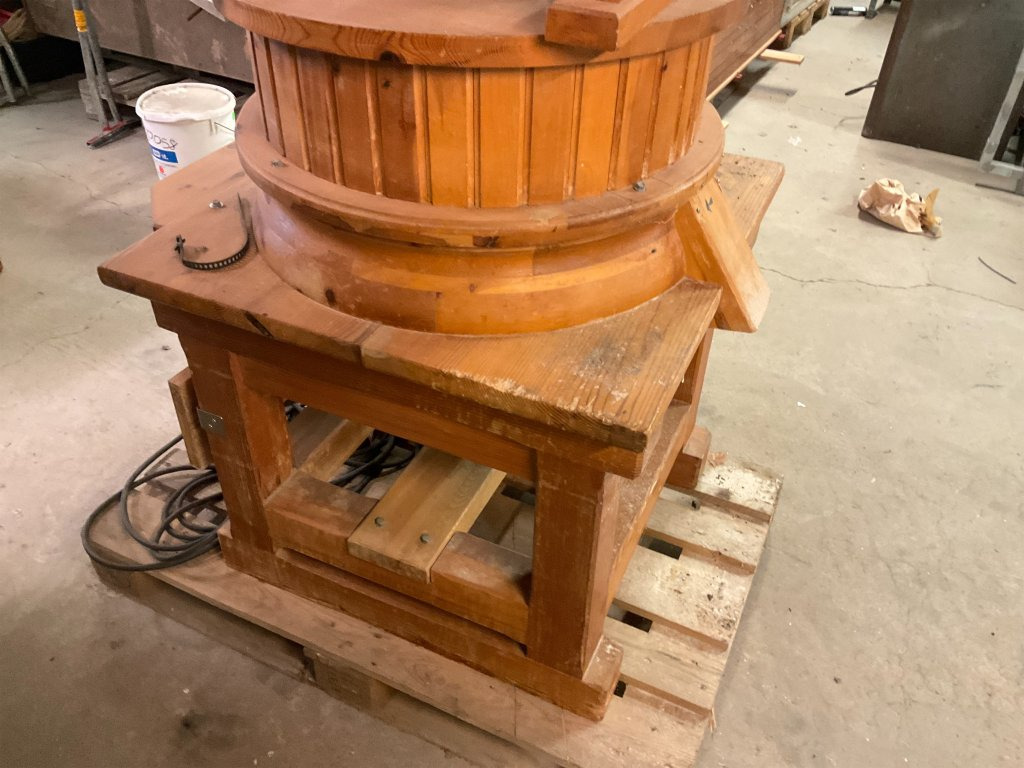 Hefele H500 - Élelmiszer-feldolgozó gép: 4 kép. Hefele H500 - Élelmiszer-feldolgozó gép: 4 kép.