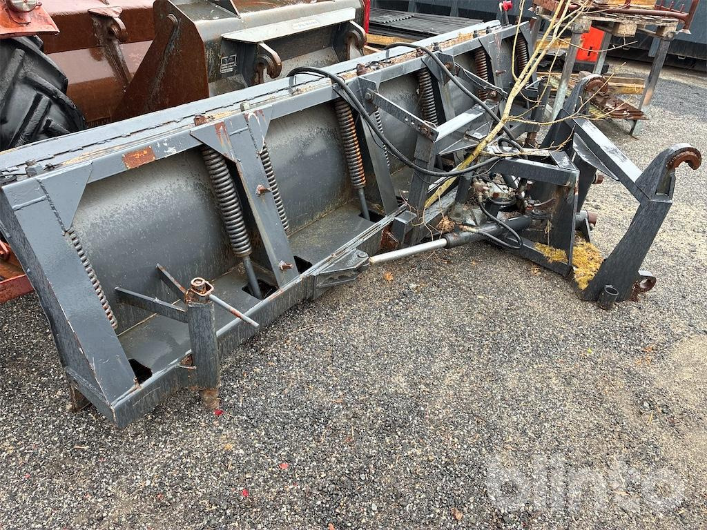 Holms - Hóeke: 3 kép. Holms - Hóeke: 3 kép.