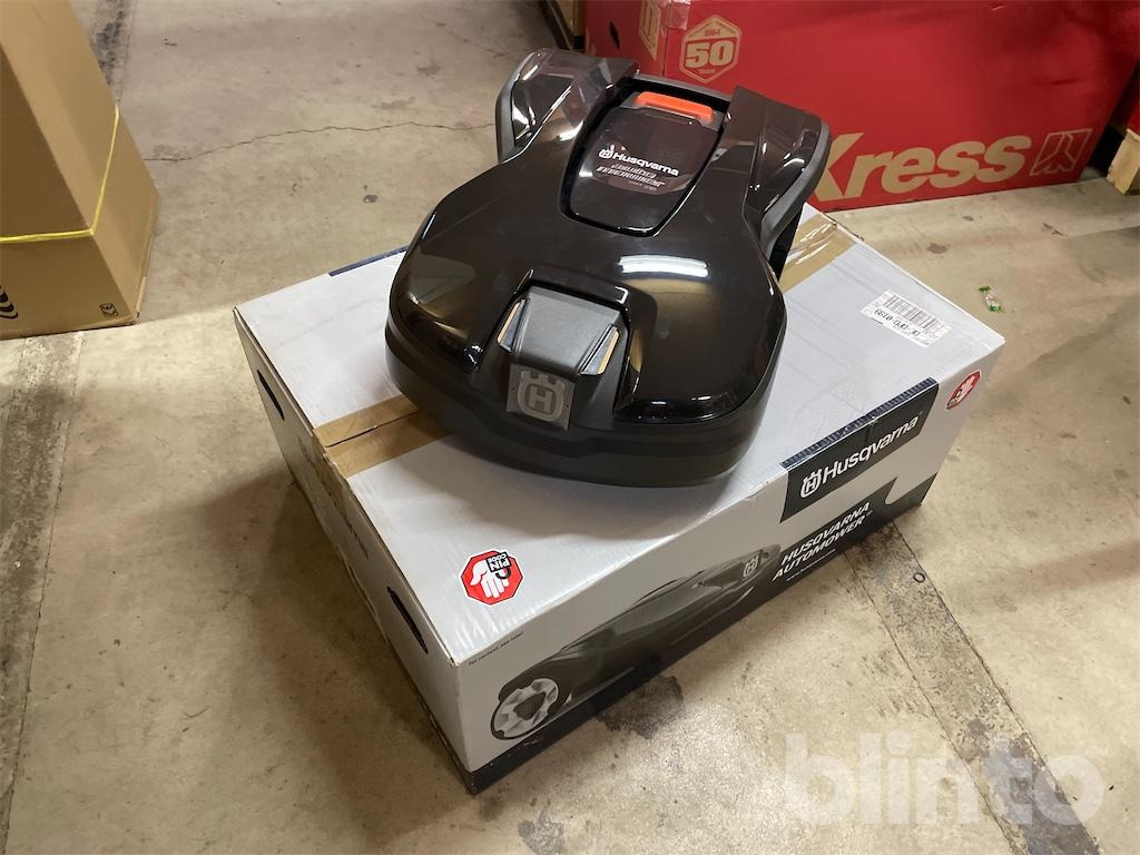 Husqvarna Automower 310 MARK II (2022) - Kerti fűkasza: 1 kép. Husqvarna Automower 310 MARK II (2022) - Kerti fűkasza: 1 kép.