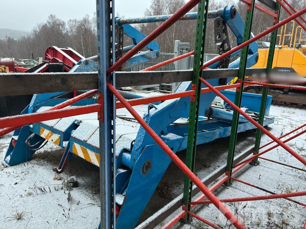 Joab HL 18-2600 - Emelőhorgos/ Konténerszállító rendszer: 4 kép. Joab HL 18-2600 - Emelőhorgos/ Konténerszállító rendszer: 4 kép.