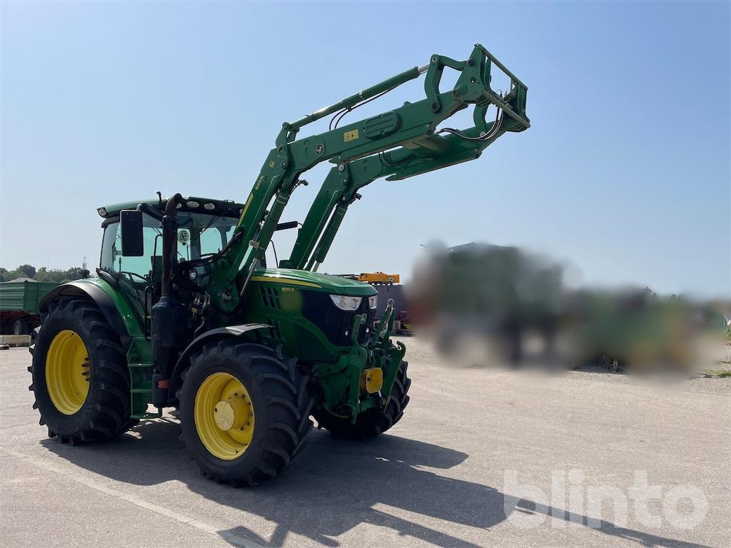 John Deere 6155R - Traktor: 2 kép. John Deere 6155R - Traktor: 2 kép.