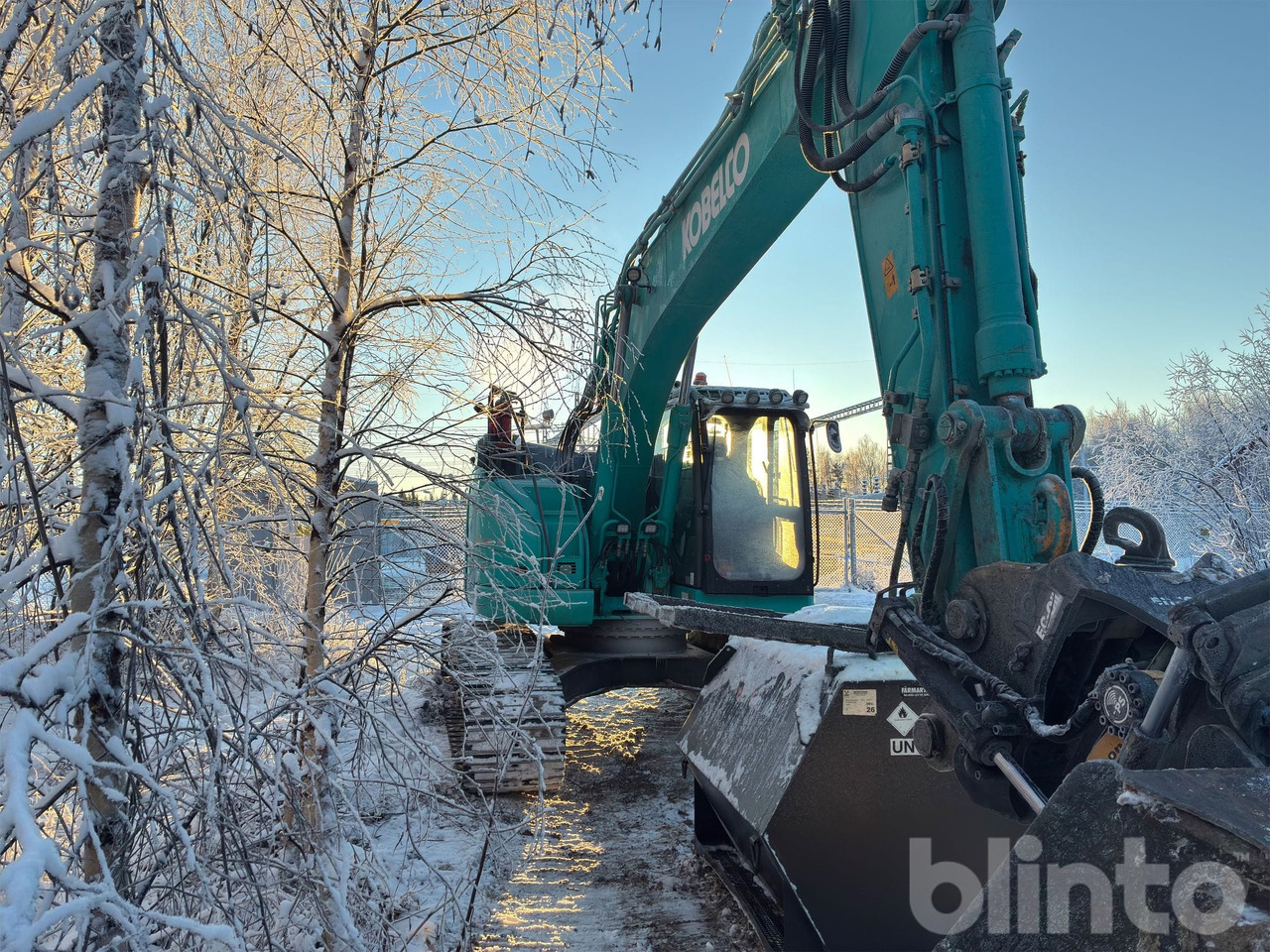 KOBELCO SK270SRLC - Lánctalpas kotró: 5 kép. KOBELCO SK270SRLC - Lánctalpas kotró: 5 kép.