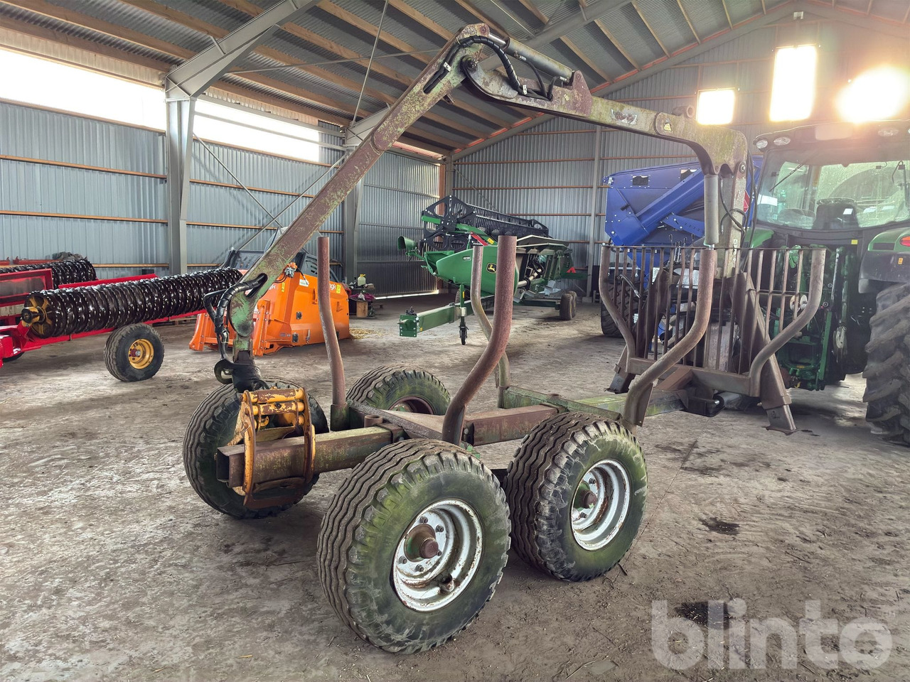 Källefall - Erdészeti pótkocsi: 4 kép. Källefall - Erdészeti pótkocsi: 4 kép.