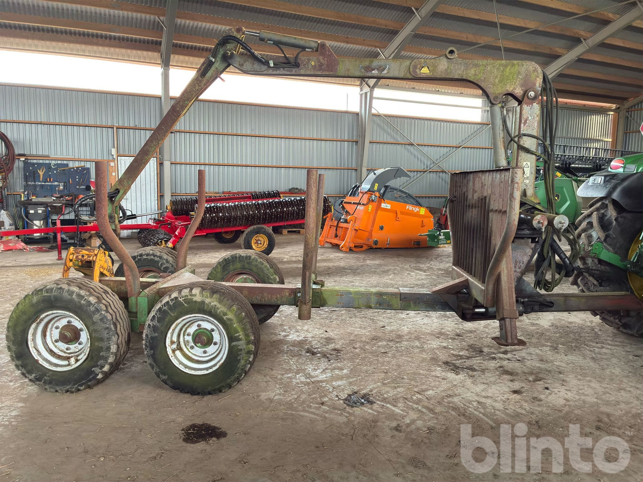 Källefall - Erdészeti pótkocsi: 3 kép. Källefall - Erdészeti pótkocsi: 3 kép.