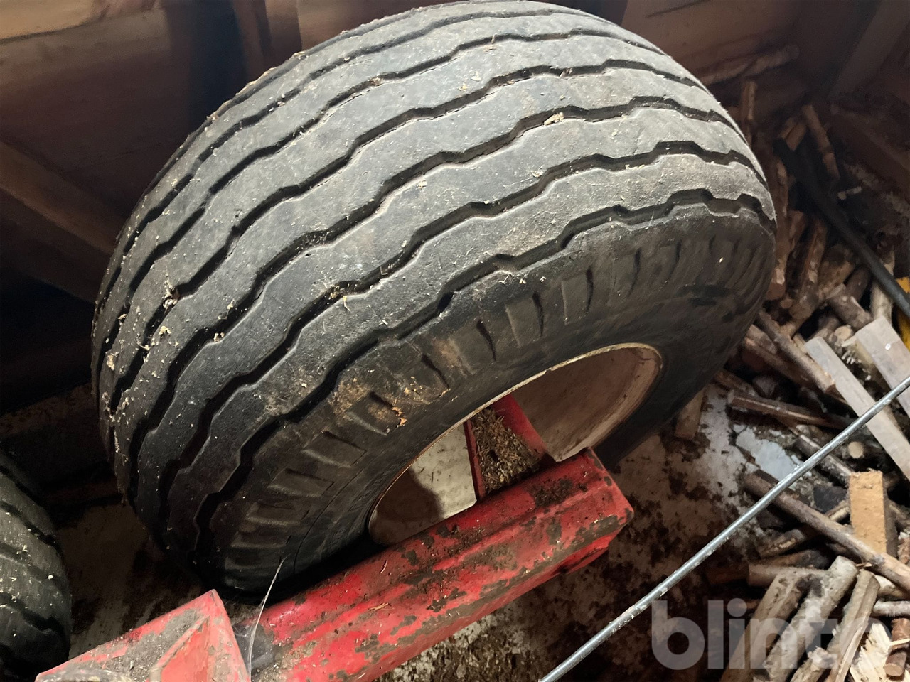 Erdészeti pótkocsi Kesla Patu: 39 kép. Erdészeti pótkocsi Kesla Patu: 39 kép.