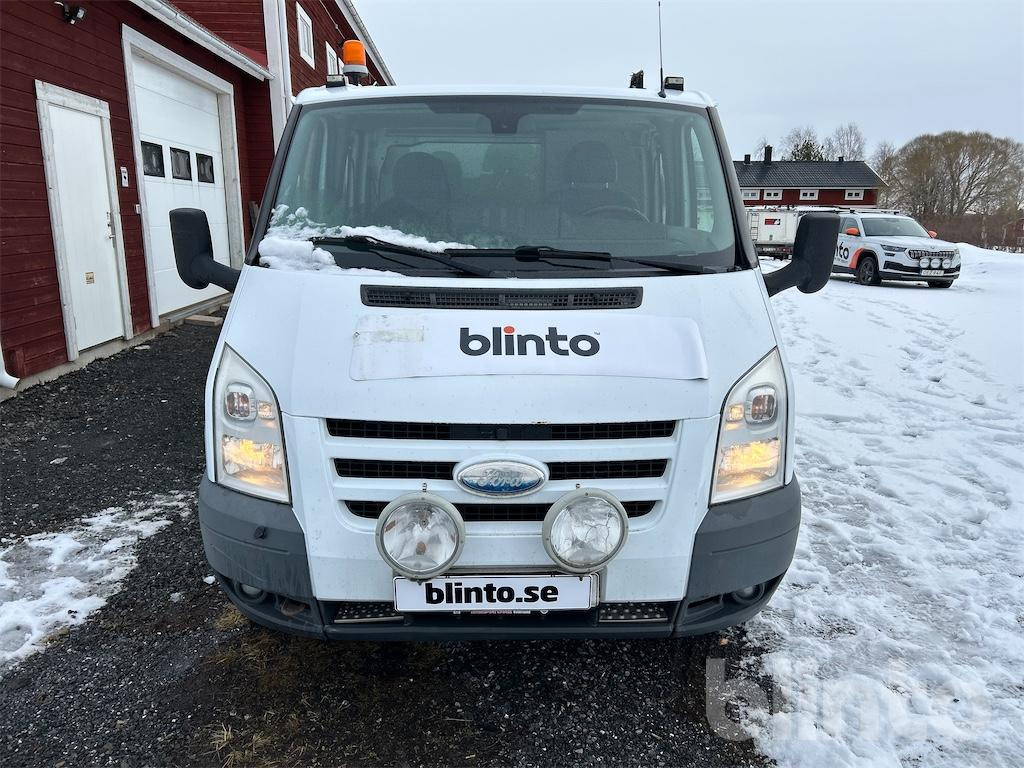 FORD TRANSIT 350M DH CHA - Kisteherautó: 2 kép. FORD TRANSIT 350M DH CHA - Kisteherautó: 2 kép.