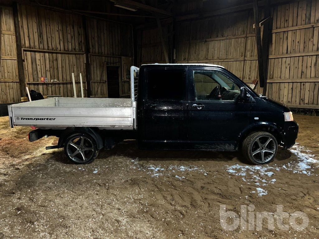 VW TRANSPORTER 2,5 TDI - Kisteherautó: 4 kép. VW TRANSPORTER 2,5 TDI - Kisteherautó: 4 kép.