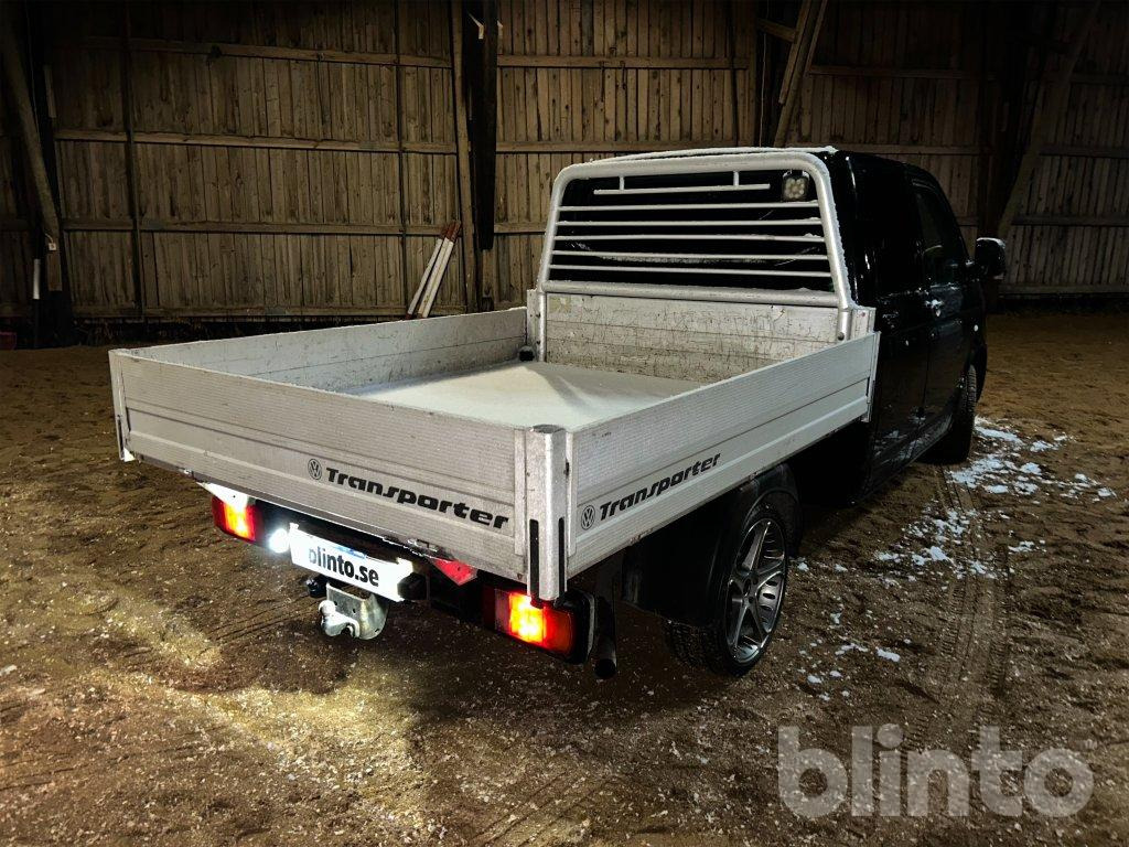 VW TRANSPORTER 2,5 TDI - Kisteherautó: 5 kép. VW TRANSPORTER 2,5 TDI - Kisteherautó: 5 kép.